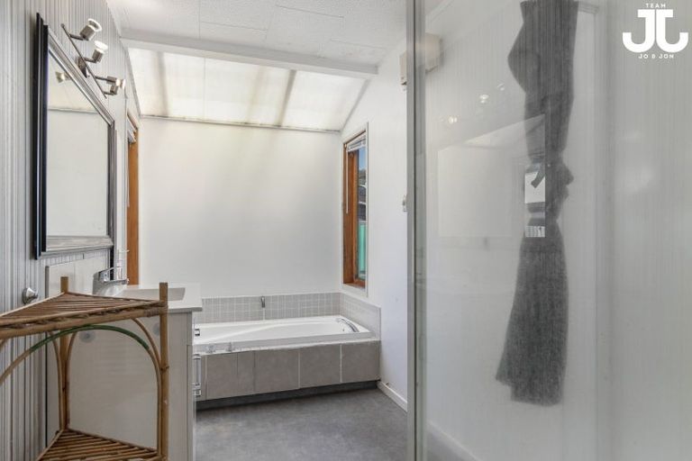 Photo of property in 6a Queen Road, Bellevue, Tauranga, 3110