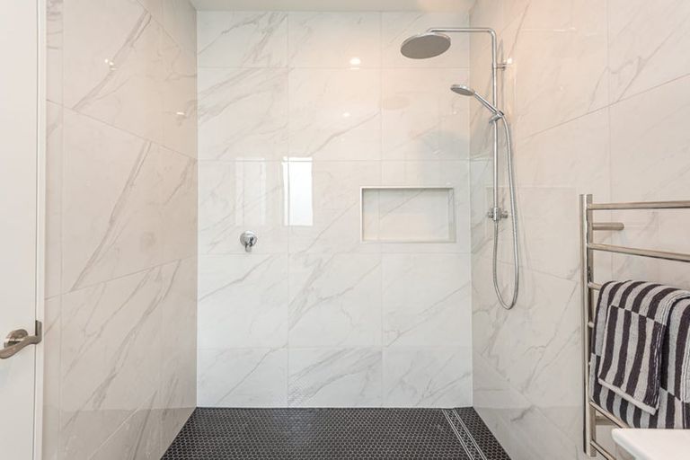 Photo of property in 210 Edgeware Road, Edgeware, Christchurch, 8013