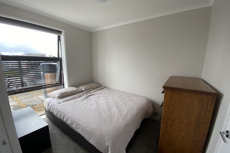 Photo of property in 7 Whiri Lane, Hobsonville, Auckland, 0616