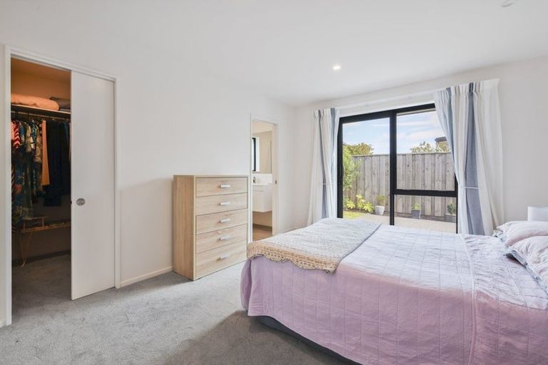 Photo of property in 15 Grey View Grove, Rangiora, 7400