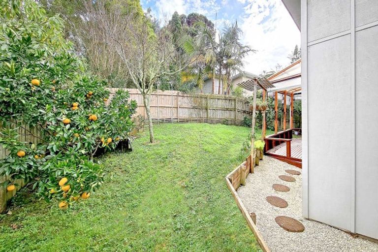 Photo of property in 49a Flaxdale Street, Birkdale, Auckland, 0626
