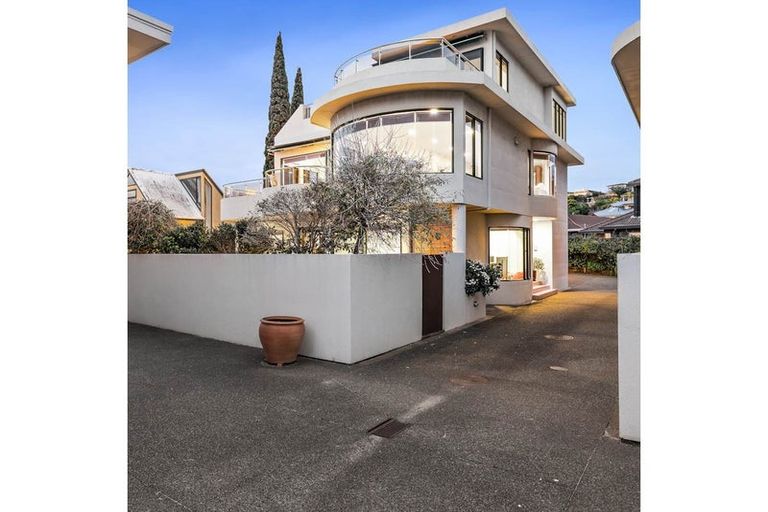 Photo of property in 3/43 The Parade, Bucklands Beach, Auckland, 2012