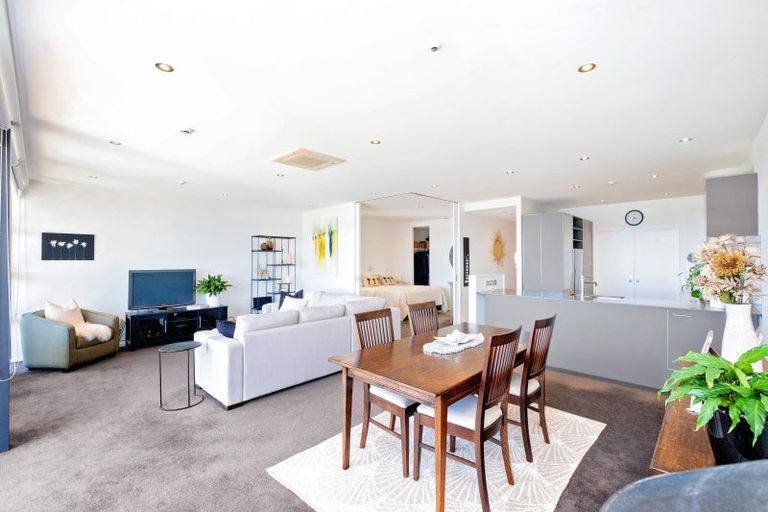 Photo of property in 305/7 Humber Street, Pandora, Napier, 4110