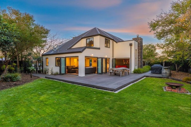 Photo of property in 9 Tanu Place, Parklands, Christchurch, 8083