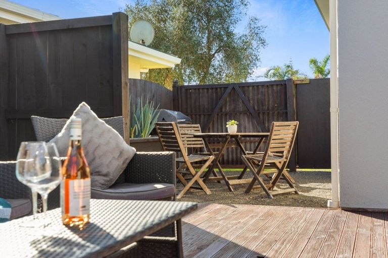 Photo of property in 38 Katerini Grove, Papamoa Beach, Papamoa, 3118