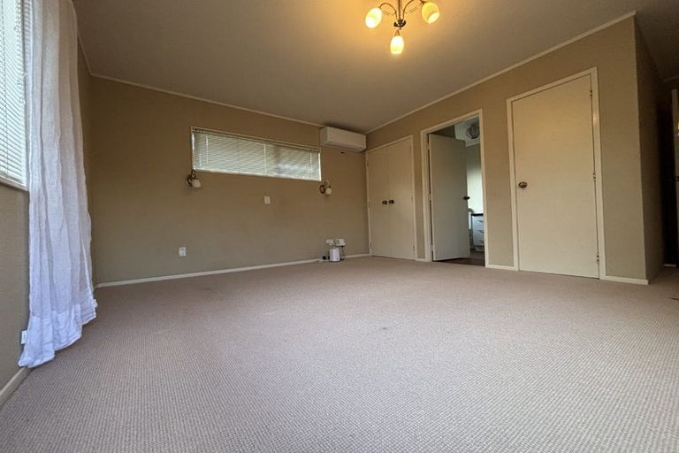 Photo of property in 33 Carnoustie Drive, Wattle Downs, Auckland, 2103