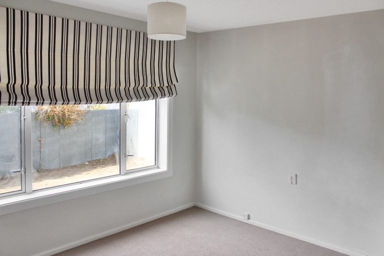 Photo of property in 21 Wilfrid Street, Ilam, Christchurch, 8041