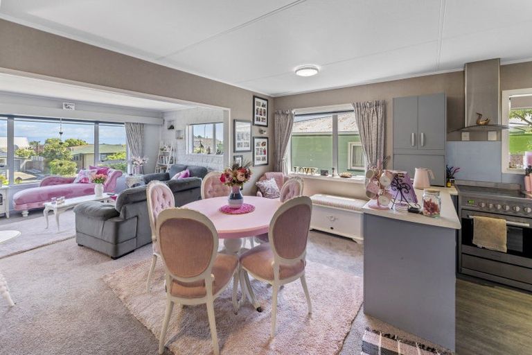 Photo of property in 42 Fergusson Street, Stoke, Nelson, 7011