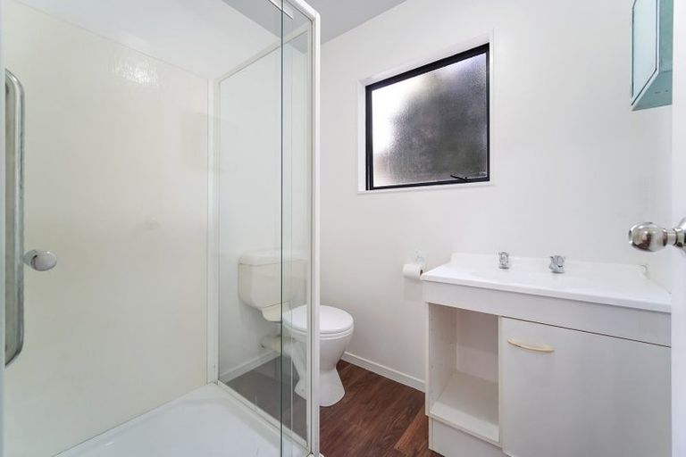 Photo of property in 18 Pinotage Place, Huapai, Kumeu, 0810