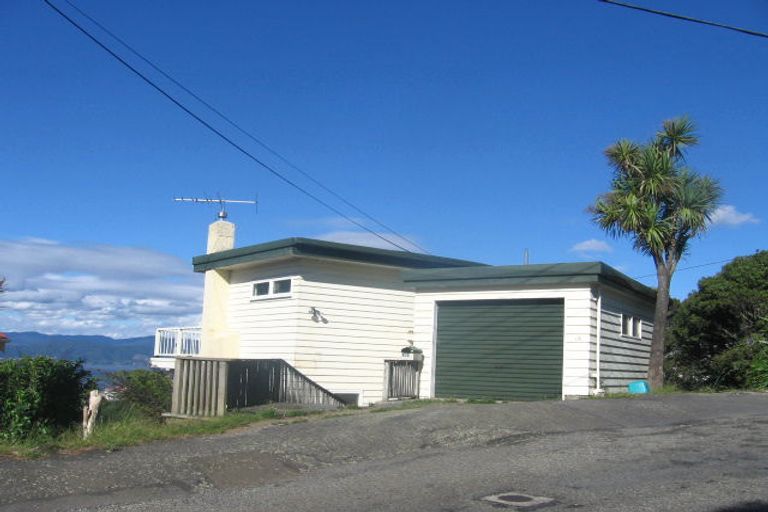 Photo of property in 116 Trelissick Crescent, Ngaio, Wellington, 6035