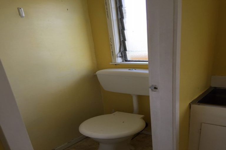 Photo of property in 29 Brixham Way, Newtown, Wellington, 6021