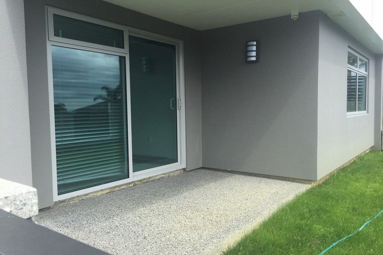 Photo of property in 1 Henriette Place, The Gardens, Auckland, 2105