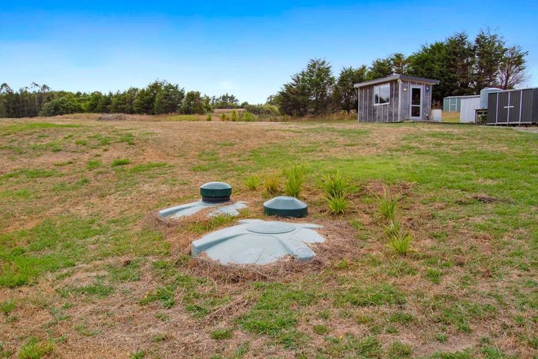 Photo of property in 306 Oneriri Road, Kaiwaka, 0573