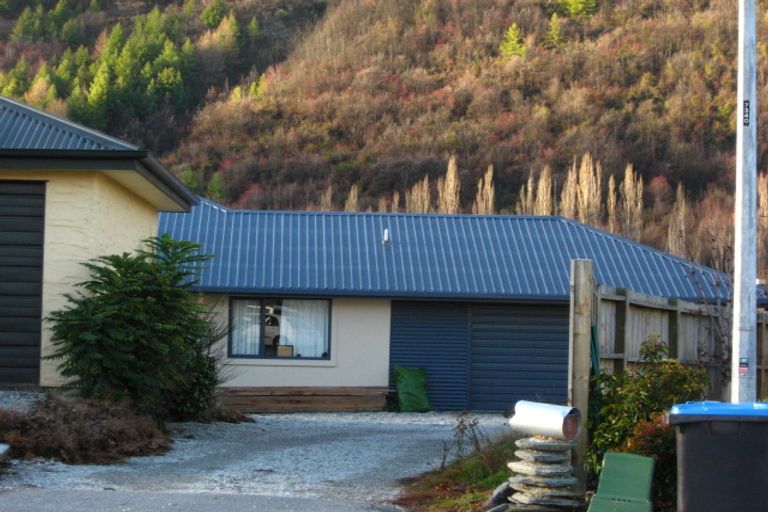 Photo of property in 8 Innes Place, Arrowtown, 9302