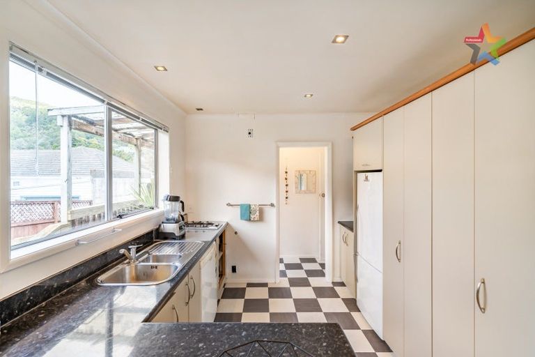 Photo of property in 94 Horoeka Street, Stokes Valley, Lower Hutt, 5019