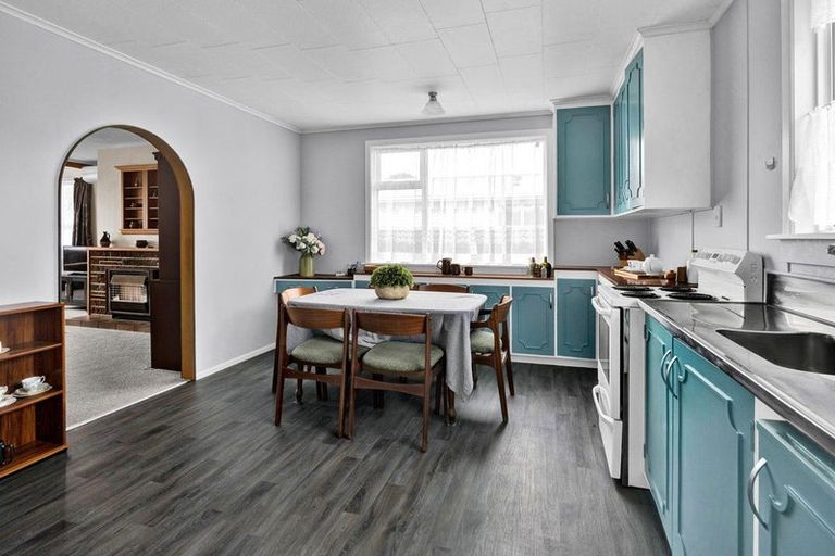 Photo of property in 14 Murray Avenue, Hawera, 4610