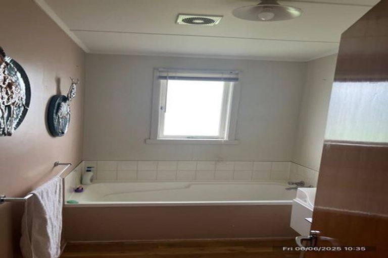 Photo of property in 34 Fairview Road, Western Heights, Rotorua, 3015