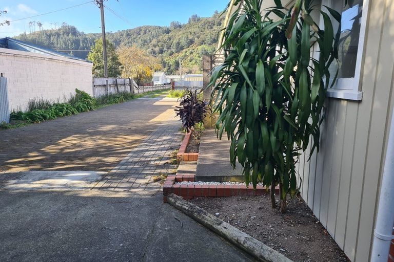 Photo of property in 46a Wilford Street, Wallaceville, Upper Hutt, 5018