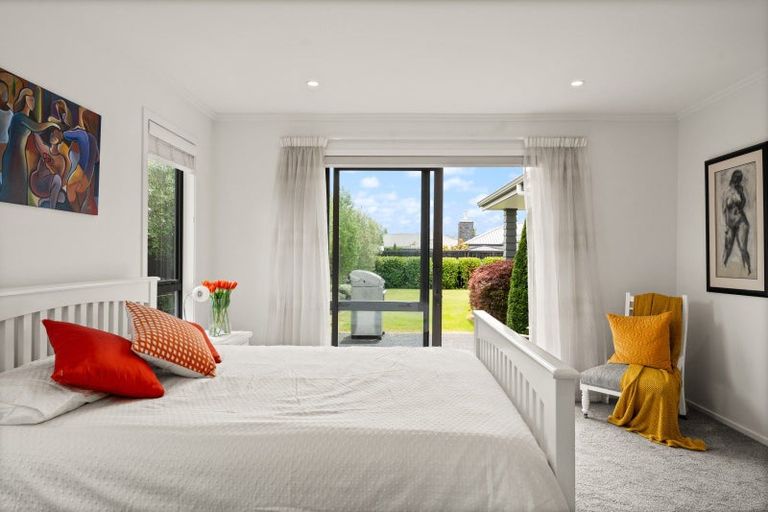 Photo of property in 17 Thornly Park Avenue, Mosgiel, 9024