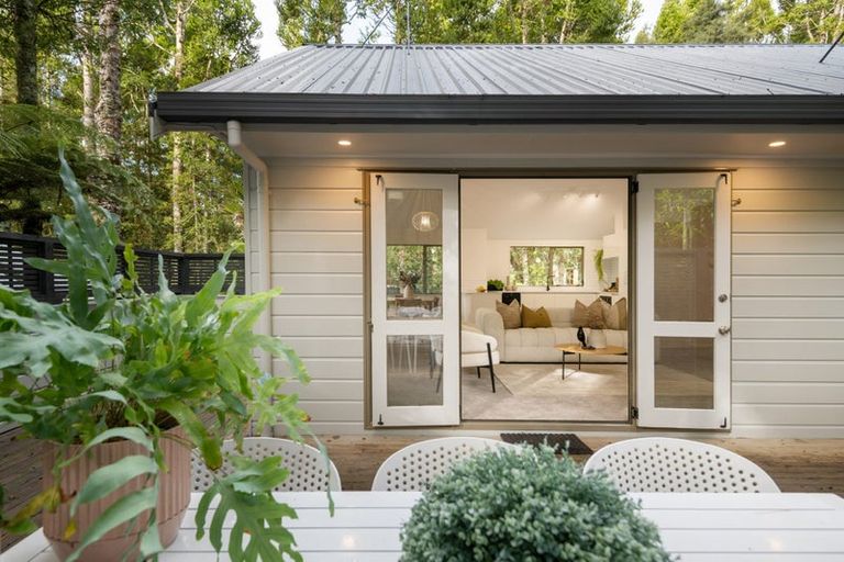 Photo of property in 2/48 Park Hill Road, Birkenhead, Auckland, 0626