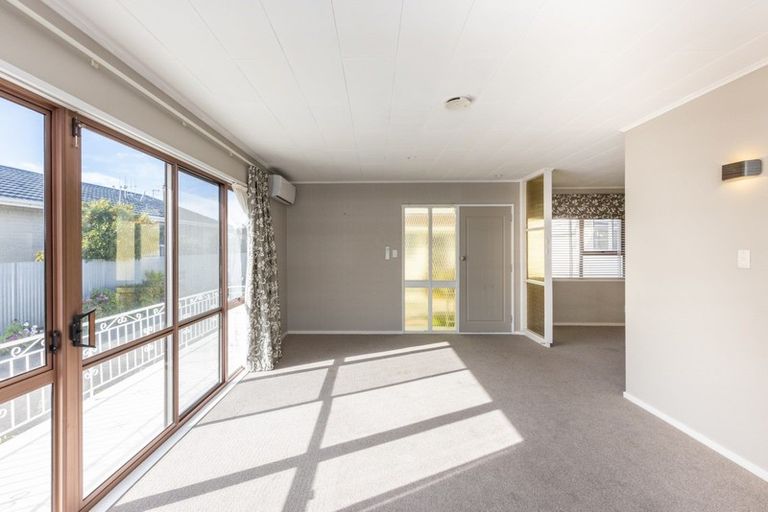 Photo of property in 2/89 Riverbend Road, Onekawa, Napier, 4110