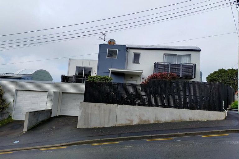 Photo of property in 2/37 Mills Road, Brooklyn, Wellington, 6021