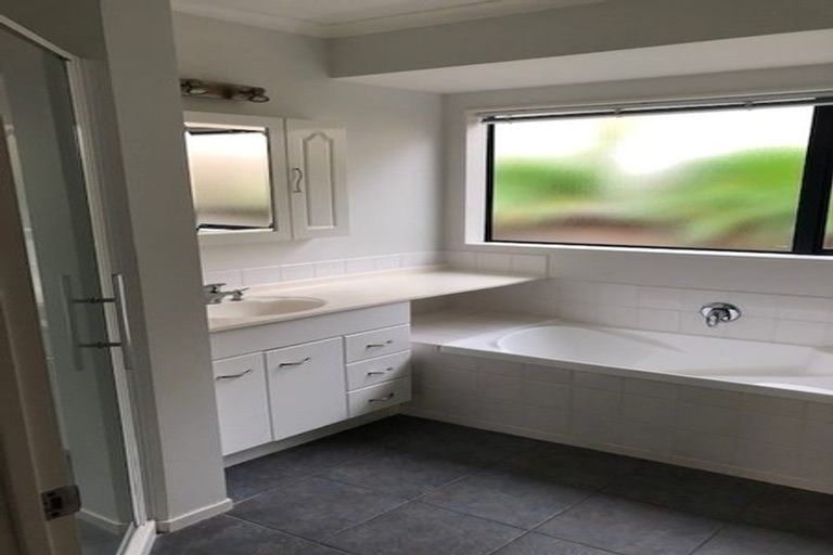 Photo of property in 35 Amberley Crescent, Bethlehem, Tauranga, 3110