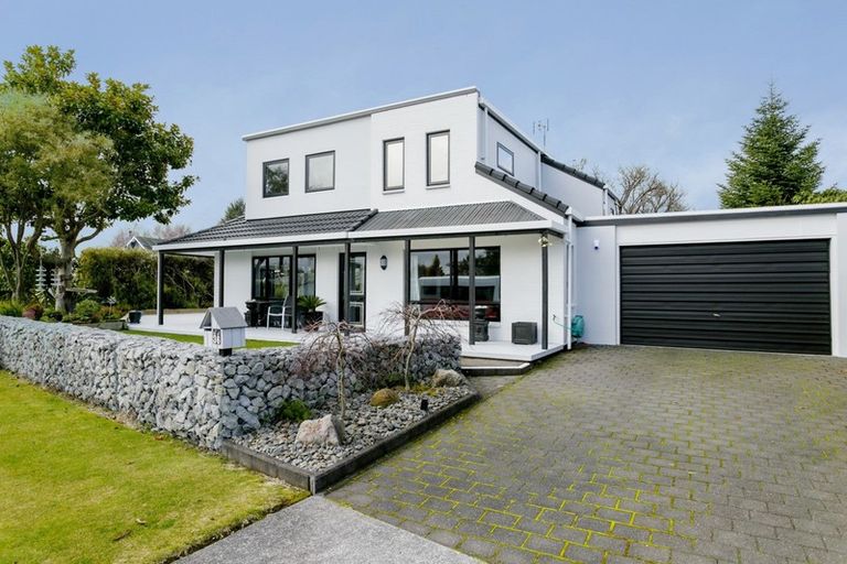 Photo of property in 36 Aubrey Crescent, Rainbow Point, Taupo, 3330