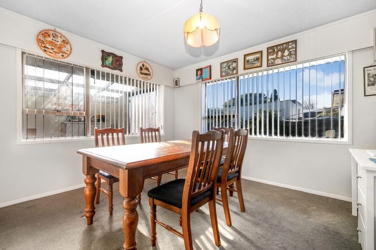 Photo of property in 13 Waimai Avenue, Weymouth, Auckland, 2103