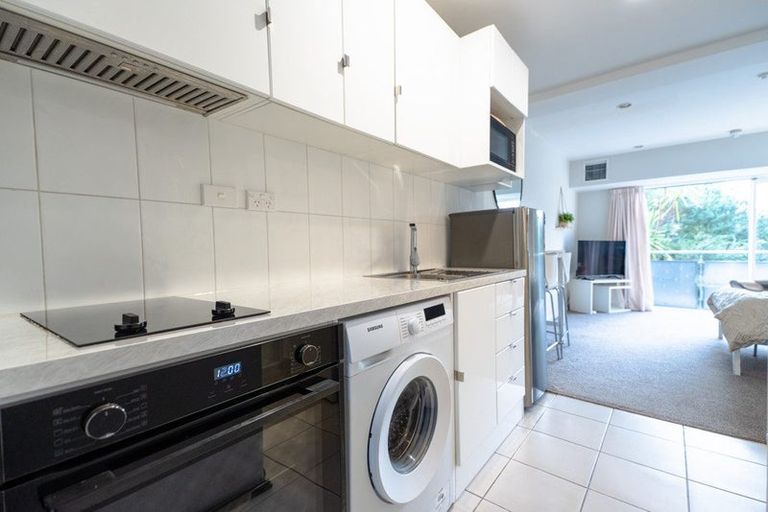 Photo of property in Albany Central, 6a/210 Dairy Flat Highway, Albany, Auckland, 0632