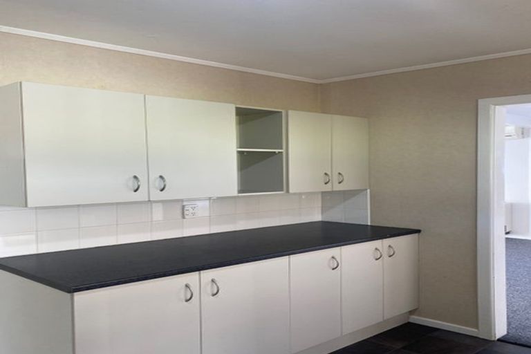 Photo of property in 95 Apollo Parade, Milson, Palmerston North, 4414
