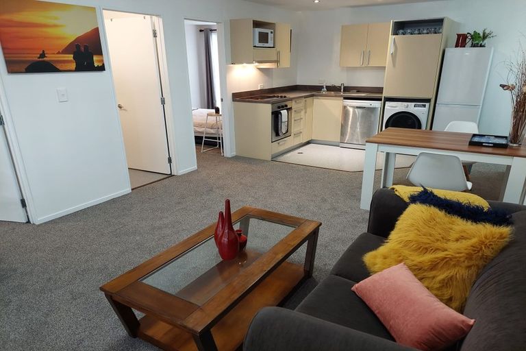 Photo of property in Dual Apartments, 203/142 Vivian Street, Te Aro, Wellington, 6011