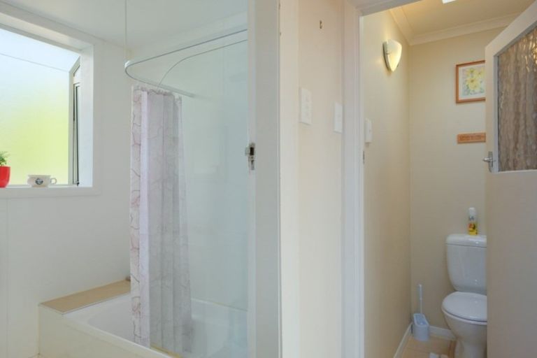 Photo of property in 6 Thomson Street, Lookout Point, Dunedin, 9011