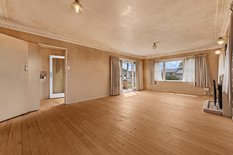 Photo of property in 1/10 Grove Road, Papakura, 2110