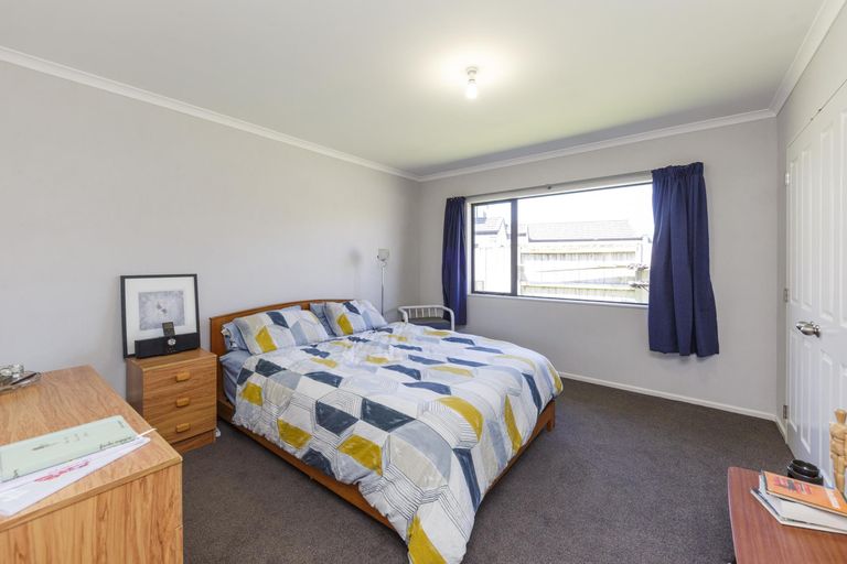 Photo of property in 32 Washington Parade, Milson, Palmerston North, 4414