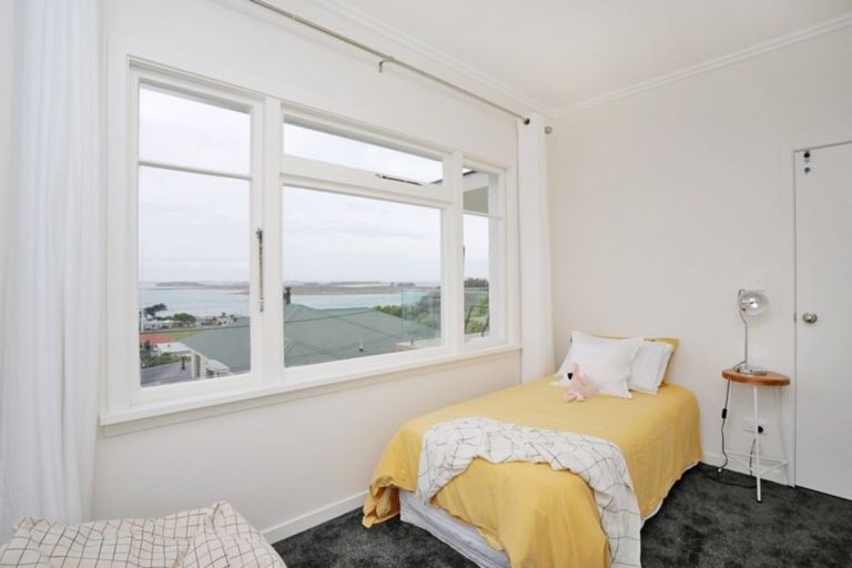 Photo of property in 68 Burrows Street, Bluff, 9814