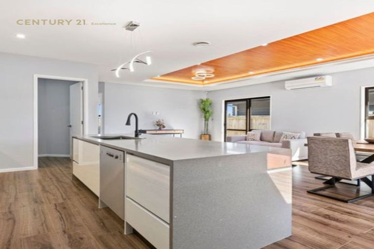 Photo of property in 55 Clarks Beach Road, Clarks Beach, 2122