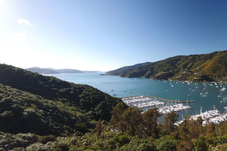 Photo of property in 43 Marina Drive, Waikawa, Picton, 7220