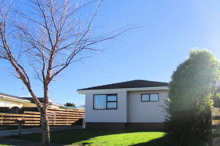 Photo of property in 15 Delta Place, Milson, Palmerston North, 4414