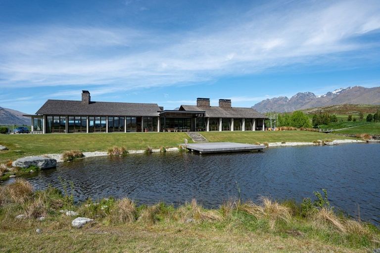 Photo of property in 2 Jacks Point Rise, Jacks Point, Queenstown, 9371
