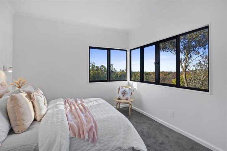 Photo of property in 12 Dyers Pass Road, Cashmere, Christchurch, 8022