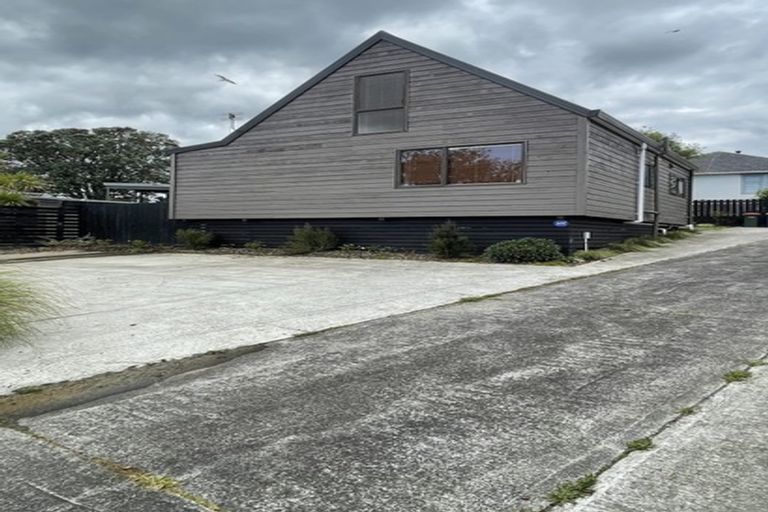 Photo of property in 261 Great North Road, Henderson, Auckland, 0612