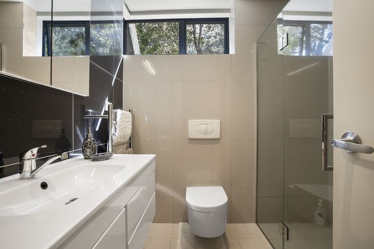 Photo of property in 38 Gilletta Road, Mount Roskill, Auckland, 1041
