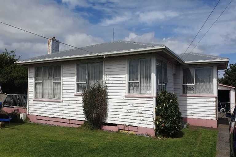 Photo of property in 2 Elizabeth Street, Patea, 4520