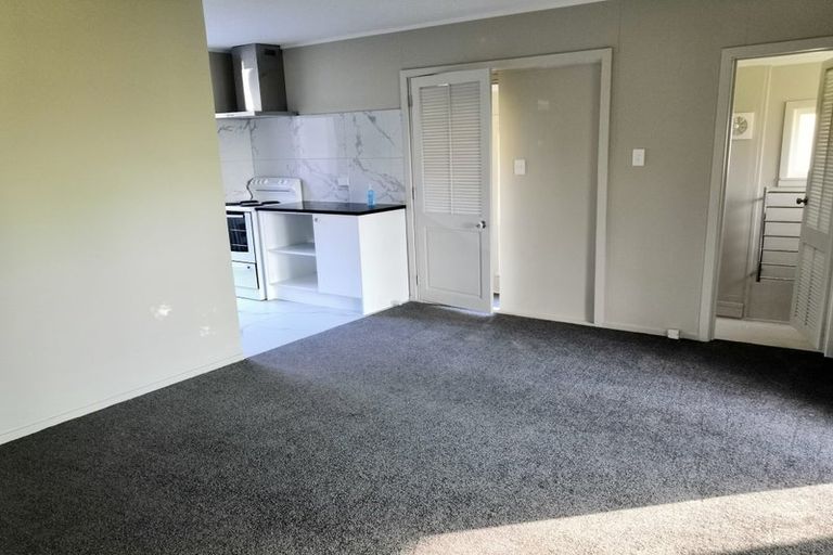 Photo of property in 796 East Coast Road, Oteha, Auckland, 0630