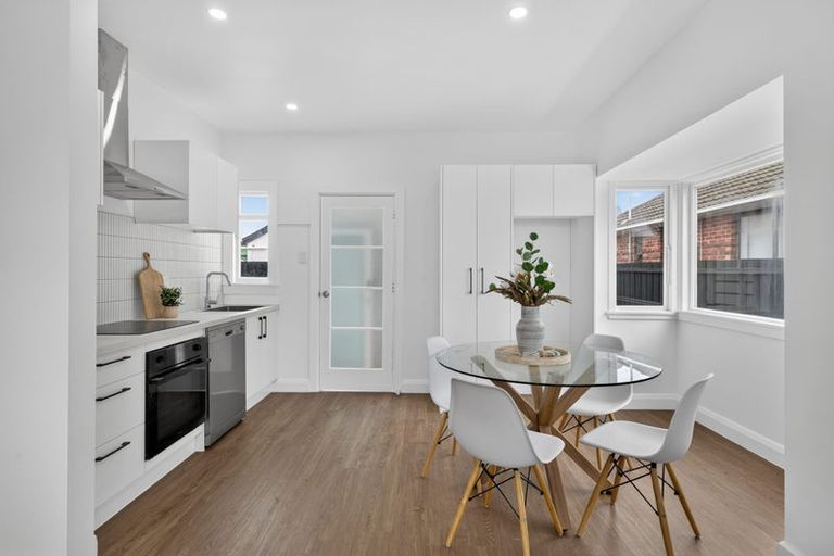 Photo of property in 154 Wainoni Road, Avondale, Christchurch, 8061