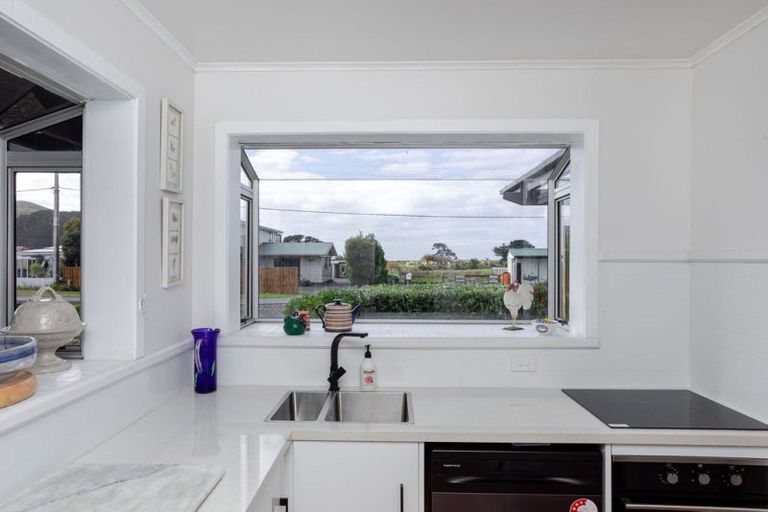 Photo of property in 40 Seaview Road, Herbertville, Dannevirke, 4970