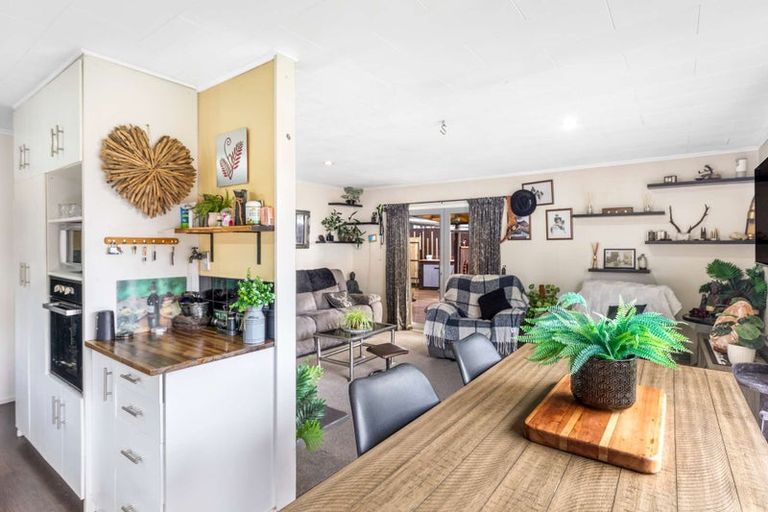 Photo of property in 30 Victor Street, Dannevirke, 4930