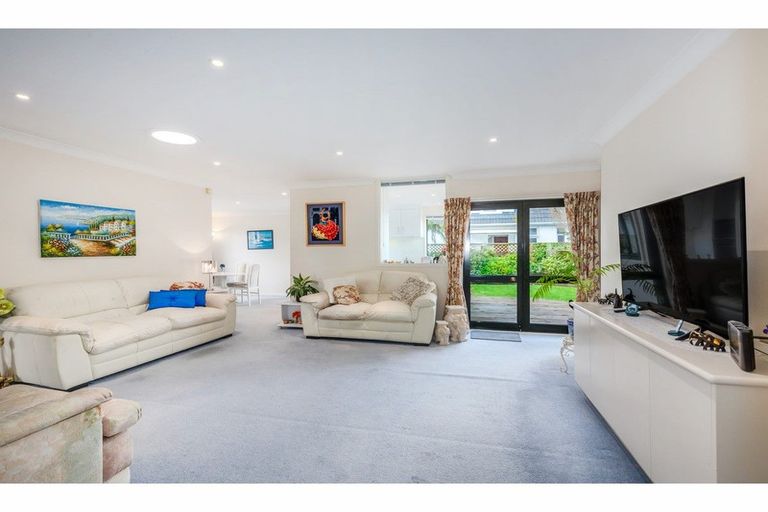 Photo of property in 9 South Street, Petone, Lower Hutt, 5012