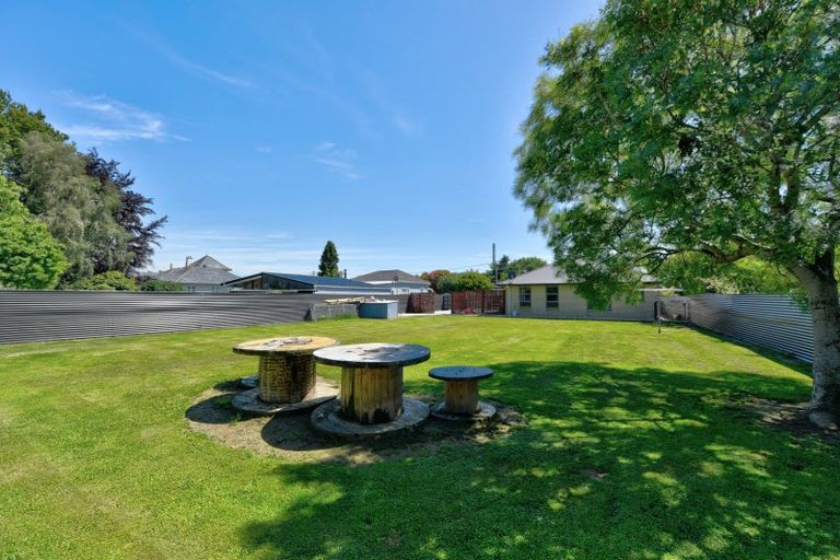 Photo of property in 18 Hunter Street, Edendale, 9825